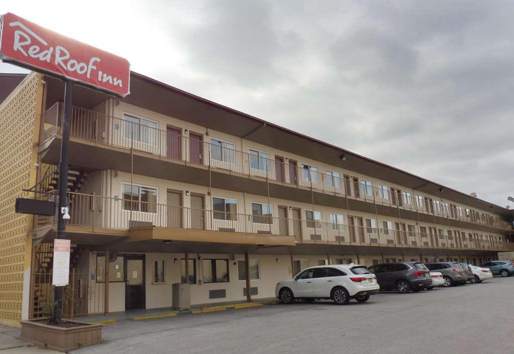 Red Roof Inn York Downtown Exterior foto